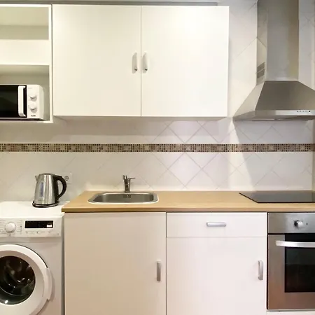 Lägenhet Ady House *